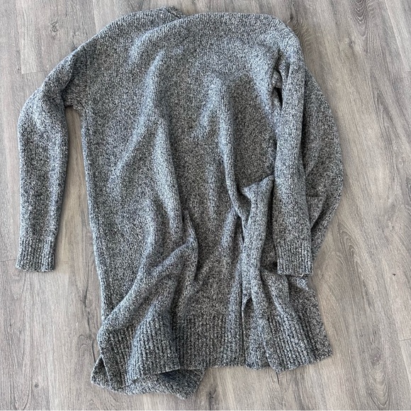 Old Navy Heather Gray Women's Long Cardigan - Picture 2 of 3